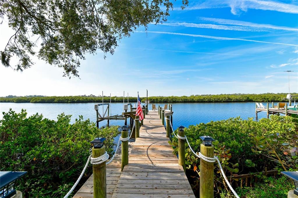 4106 14TH AVENUE E, BRADENTON, Florida 34208, 3 Bedrooms Bedrooms, 6 Rooms Rooms,2 BathroomsBathrooms,Residential,For sale,14TH,A4209365