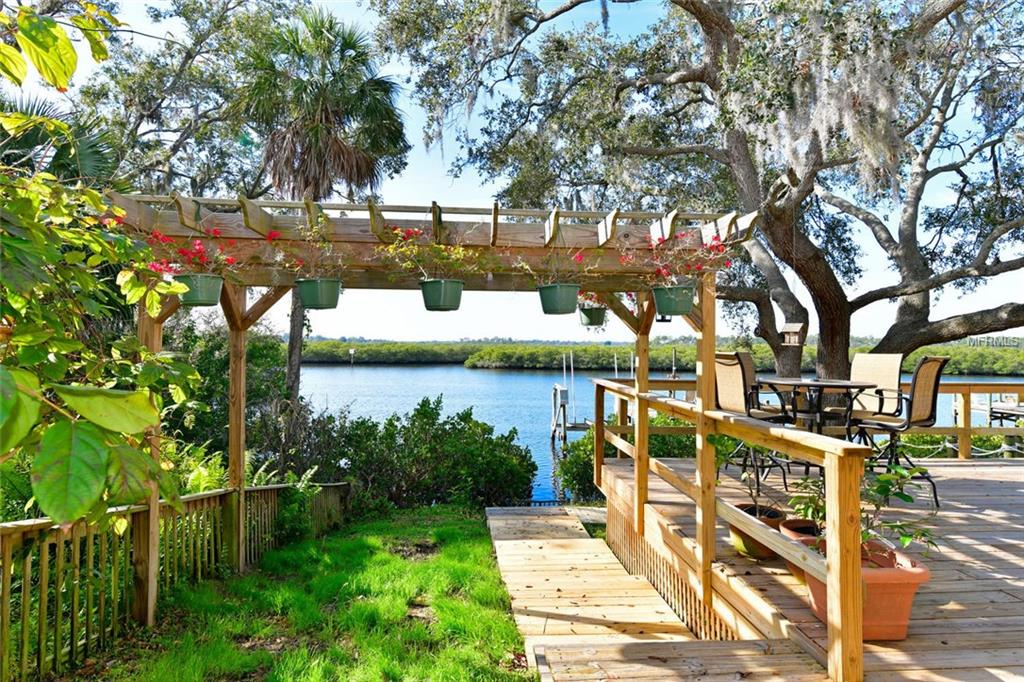 4106 14TH AVENUE E, BRADENTON, Florida 34208, 3 Bedrooms Bedrooms, 6 Rooms Rooms,2 BathroomsBathrooms,Residential,For sale,14TH,A4209365