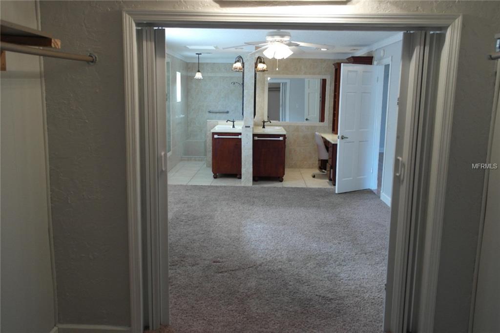 1465 GRAND CAYMAN CIRCLE, WINTER HAVEN, Florida 33884, 3 Bedrooms Bedrooms, 8 Rooms Rooms,2 BathroomsBathrooms,Residential,For sale,GRAND CAYMAN,P4719038