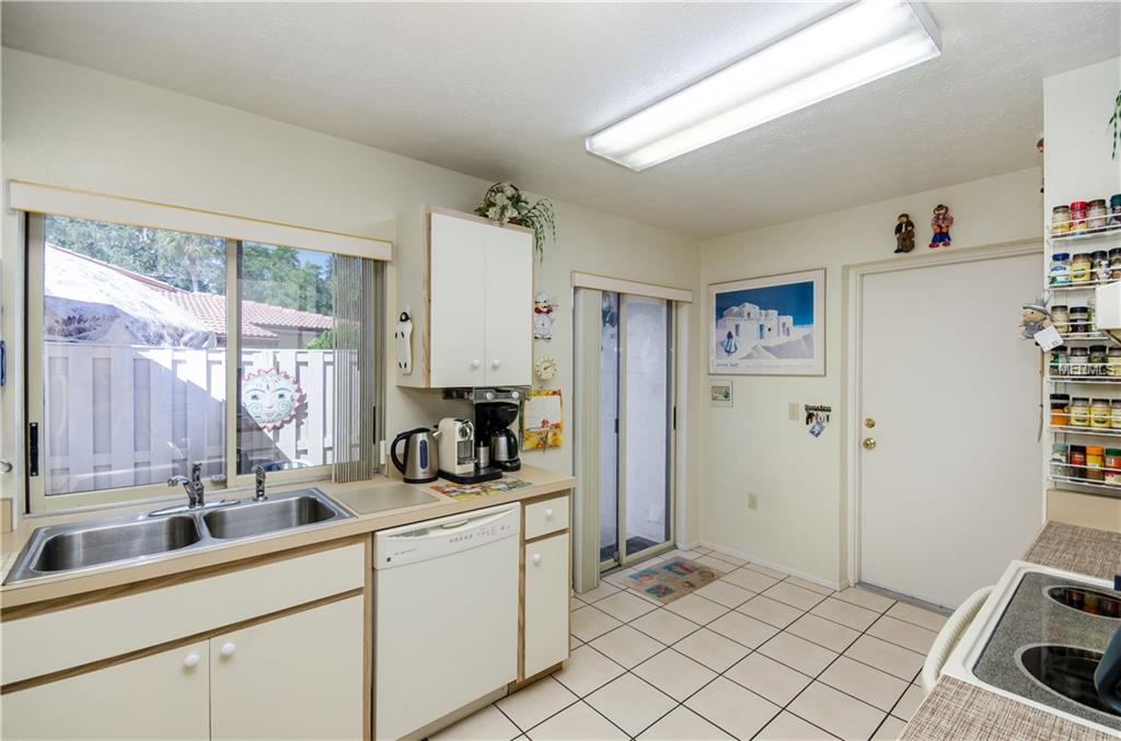 3403 FALCON PLACE, BRADENTON, Florida 34210, 2 Bedrooms Bedrooms, 5 Rooms Rooms,2 BathroomsBathrooms,Residential,For sale,FALCON,T2911480