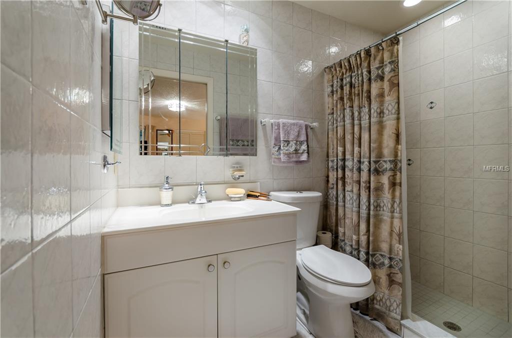 3403 FALCON PLACE, BRADENTON, Florida 34210, 2 Bedrooms Bedrooms, 5 Rooms Rooms,2 BathroomsBathrooms,Residential,For sale,FALCON,T2911480