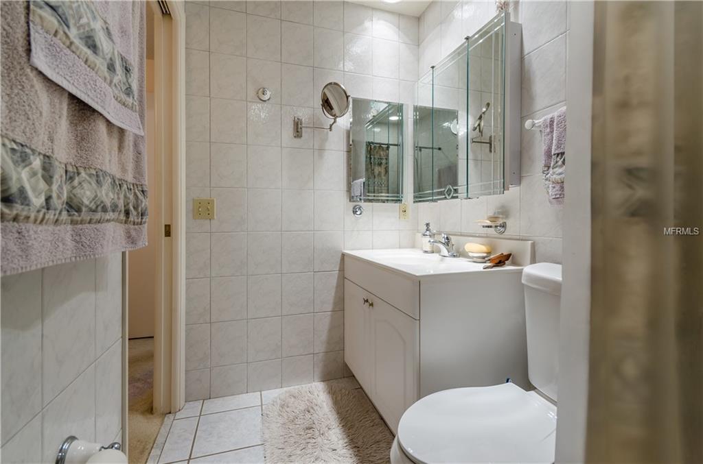 3403 FALCON PLACE, BRADENTON, Florida 34210, 2 Bedrooms Bedrooms, 5 Rooms Rooms,2 BathroomsBathrooms,Residential,For sale,FALCON,T2911480