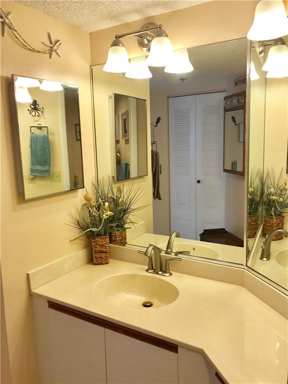 4440 FAIRWAYS BOULEVARD, BRADENTON, Florida 34209, 2 Bedrooms Bedrooms, 7 Rooms Rooms,2 BathroomsBathrooms,Residential,For sale,FAIRWAYS,A4205148