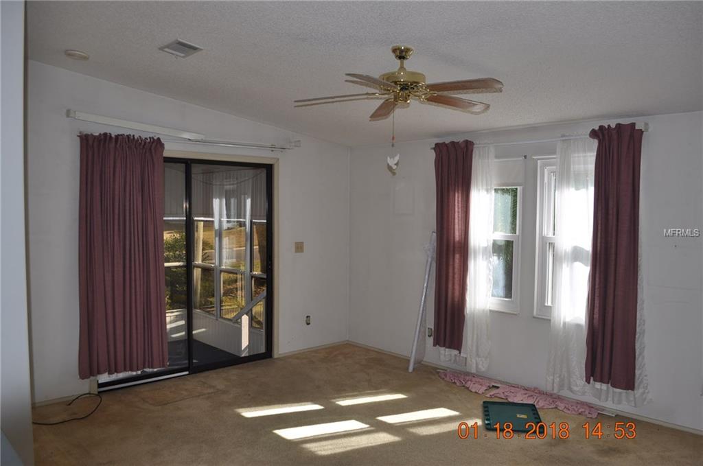 1643 W SCHWARTZ BOULEVARD, LADY LAKE, Florida 32159, 2 Bedrooms Bedrooms, 5 Rooms Rooms,2 BathroomsBathrooms,Residential,For sale,SCHWARTZ,G4851929
