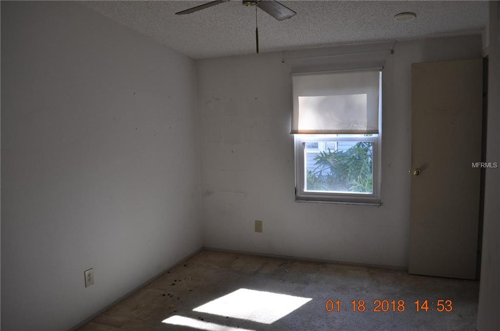 1643 W SCHWARTZ BOULEVARD, LADY LAKE, Florida 32159, 2 Bedrooms Bedrooms, 5 Rooms Rooms,2 BathroomsBathrooms,Residential,For sale,SCHWARTZ,G4851929