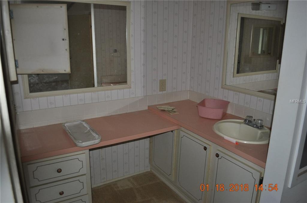 1643 W SCHWARTZ BOULEVARD, LADY LAKE, Florida 32159, 2 Bedrooms Bedrooms, 5 Rooms Rooms,2 BathroomsBathrooms,Residential,For sale,SCHWARTZ,G4851929