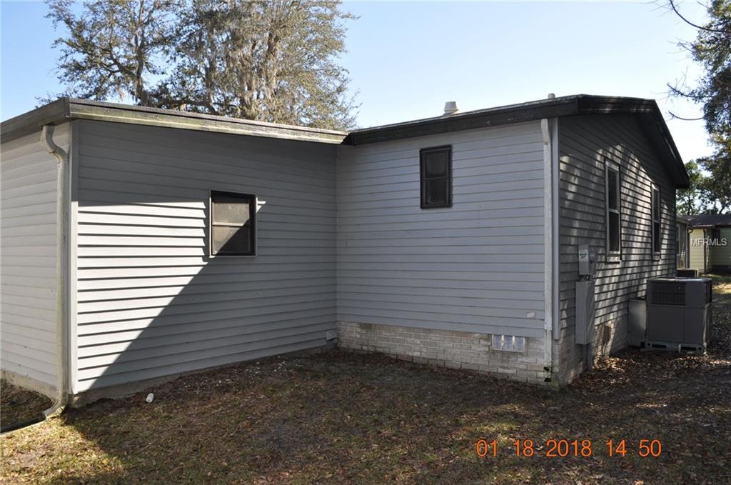 1643 W SCHWARTZ BOULEVARD, LADY LAKE, Florida 32159, 2 Bedrooms Bedrooms, 5 Rooms Rooms,2 BathroomsBathrooms,Residential,For sale,SCHWARTZ,G4851929