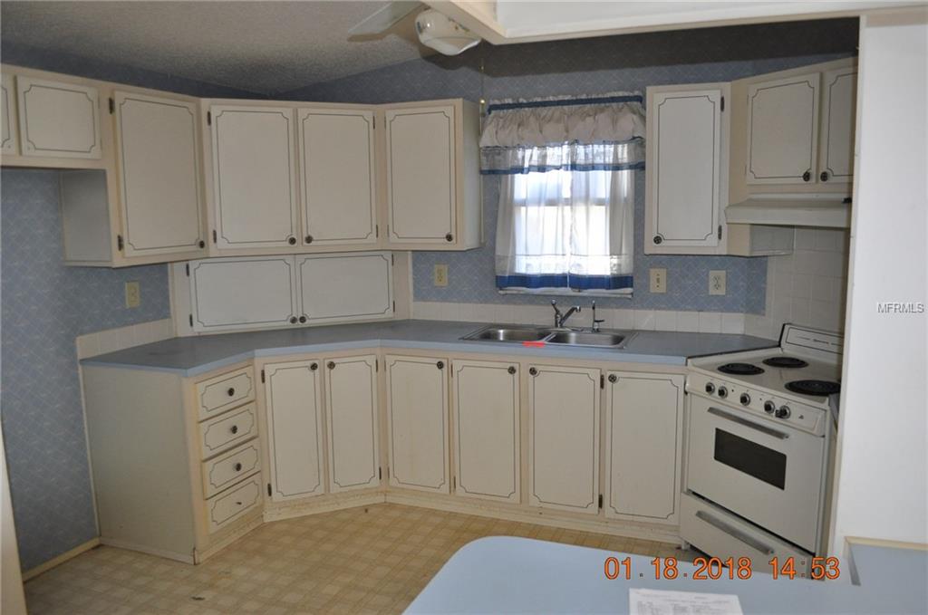 1643 W SCHWARTZ BOULEVARD, LADY LAKE, Florida 32159, 2 Bedrooms Bedrooms, 5 Rooms Rooms,2 BathroomsBathrooms,Residential,For sale,SCHWARTZ,G4851929