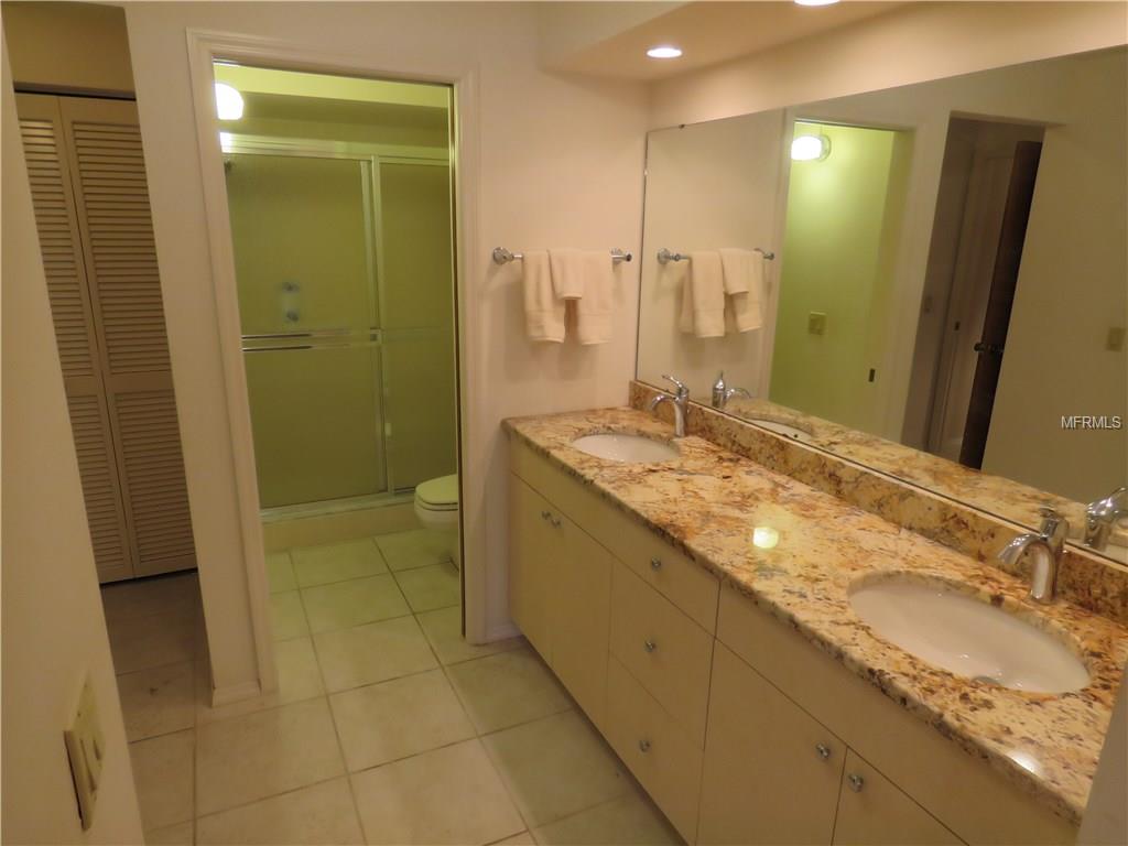 525 BARCELONA AVENUE, VENICE, Florida 34285, 2 Bedrooms Bedrooms, 6 Rooms Rooms,2 BathroomsBathrooms,Residential,For sale,BARCELONA,A4208483