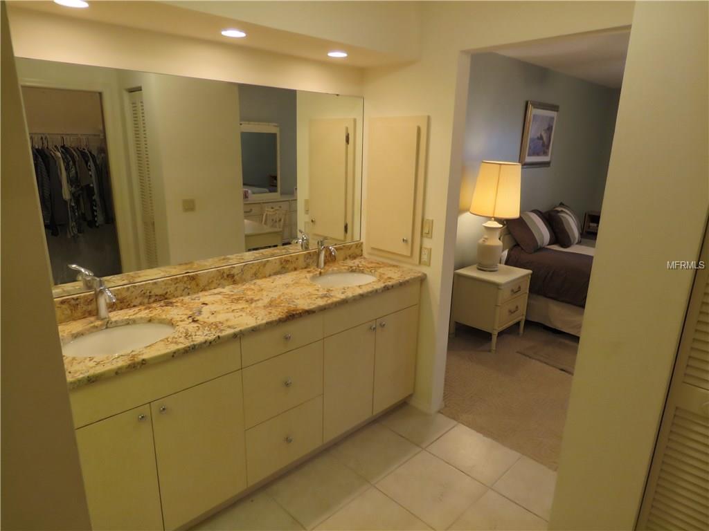 525 BARCELONA AVENUE, VENICE, Florida 34285, 2 Bedrooms Bedrooms, 6 Rooms Rooms,2 BathroomsBathrooms,Residential,For sale,BARCELONA,A4208483