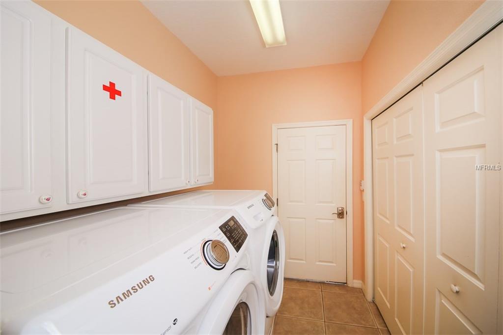 979 SCHERER WAY, OSPREY, Florida 34229, 3 Bedrooms Bedrooms, 8 Rooms Rooms,2 BathroomsBathrooms,Residential,For sale,SCHERER,A4209592