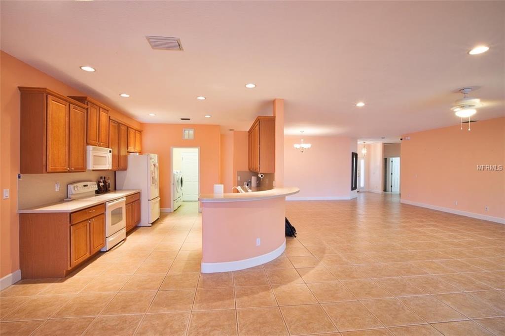 979 SCHERER WAY, OSPREY, Florida 34229, 3 Bedrooms Bedrooms, 8 Rooms Rooms,2 BathroomsBathrooms,Residential,For sale,SCHERER,A4209592