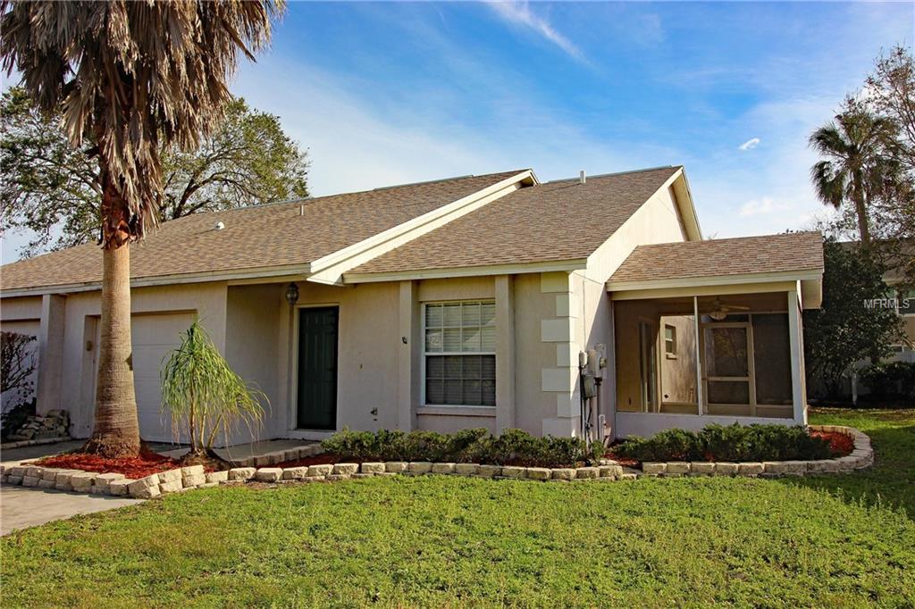 1021 MEADOWOOD POINTE ROAD, LAKELAND, Florida 33811, 3 Bedrooms Bedrooms, 6 Rooms Rooms,2 BathroomsBathrooms,Residential,For sale,MEADOWOOD POINTE,L4725554