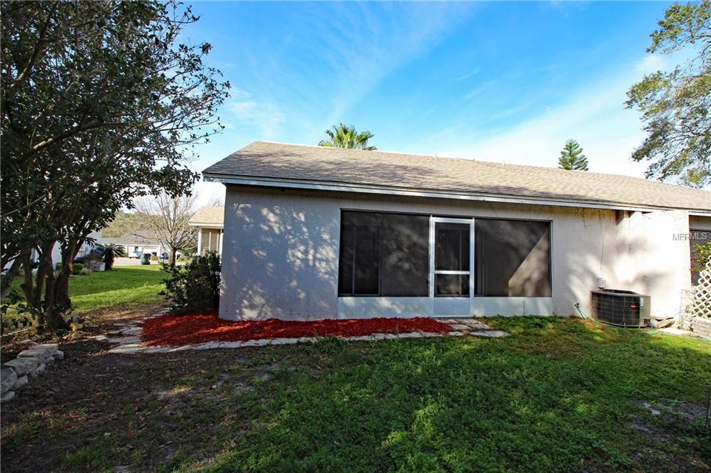 1021 MEADOWOOD POINTE ROAD, LAKELAND, Florida 33811, 3 Bedrooms Bedrooms, 6 Rooms Rooms,2 BathroomsBathrooms,Residential,For sale,MEADOWOOD POINTE,L4725554