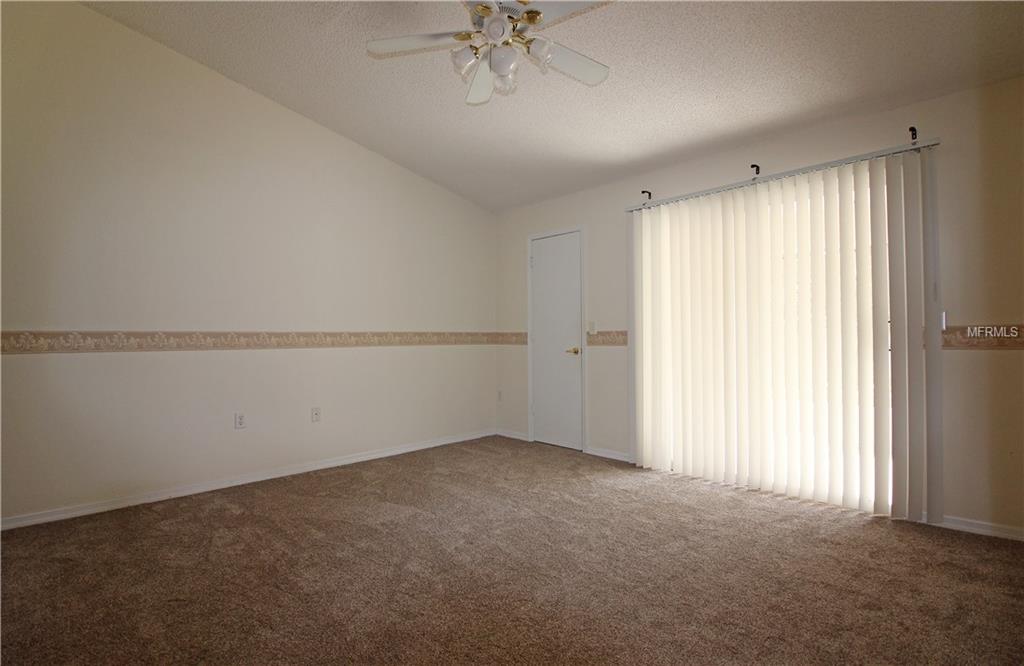 1021 MEADOWOOD POINTE ROAD, LAKELAND, Florida 33811, 3 Bedrooms Bedrooms, 6 Rooms Rooms,2 BathroomsBathrooms,Residential,For sale,MEADOWOOD POINTE,L4725554