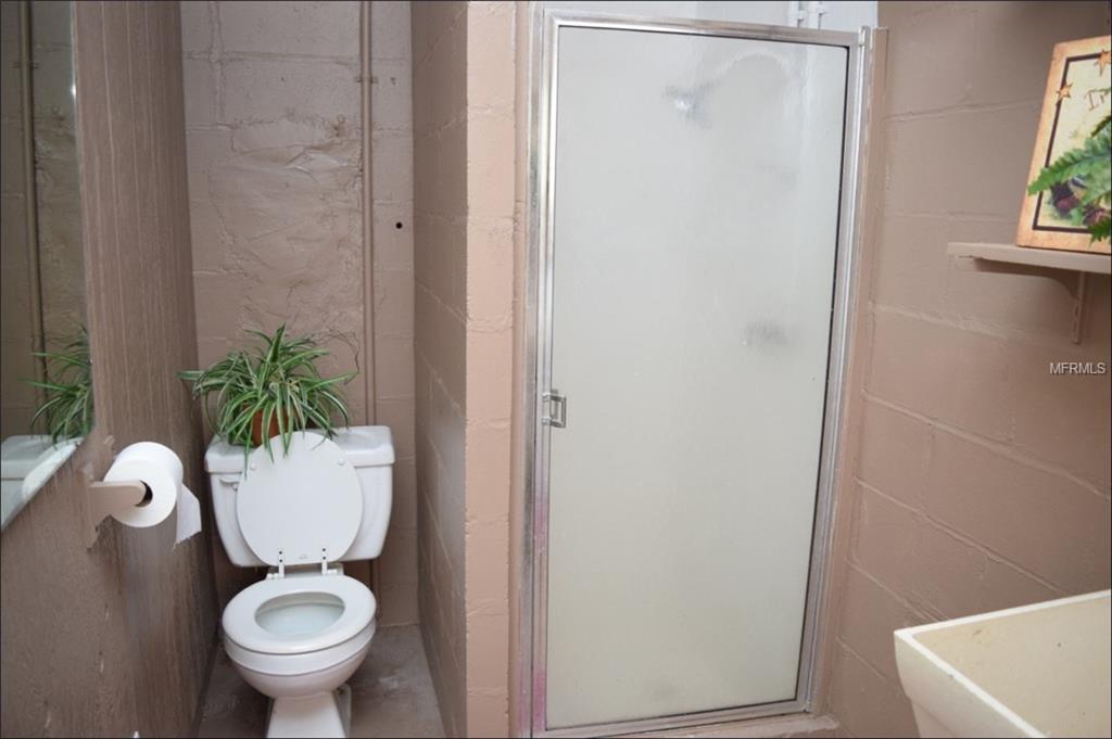 412 OLD MULRENNAN ROAD, VALRICO, Florida 33594, 3 Bedrooms Bedrooms, 7 Rooms Rooms,3 BathroomsBathrooms,Residential,For sale,OLD MULRENNAN,T2903420