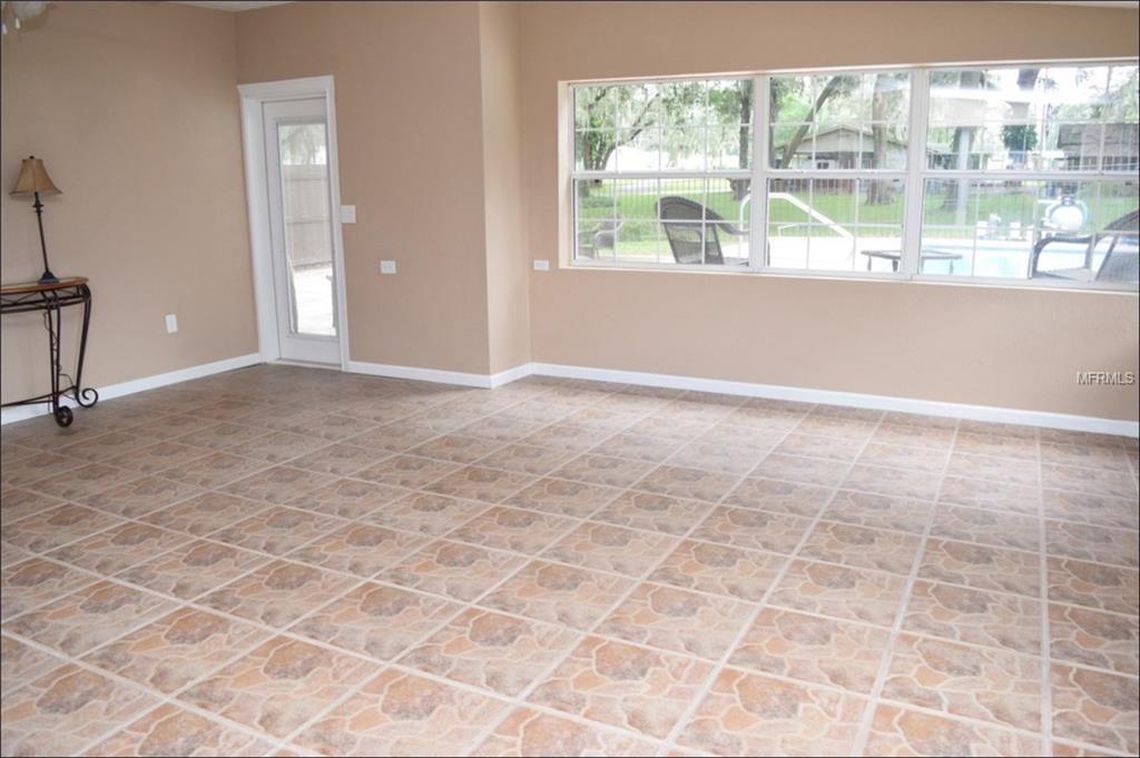 412 OLD MULRENNAN ROAD, VALRICO, Florida 33594, 3 Bedrooms Bedrooms, 7 Rooms Rooms,3 BathroomsBathrooms,Residential,For sale,OLD MULRENNAN,T2903420