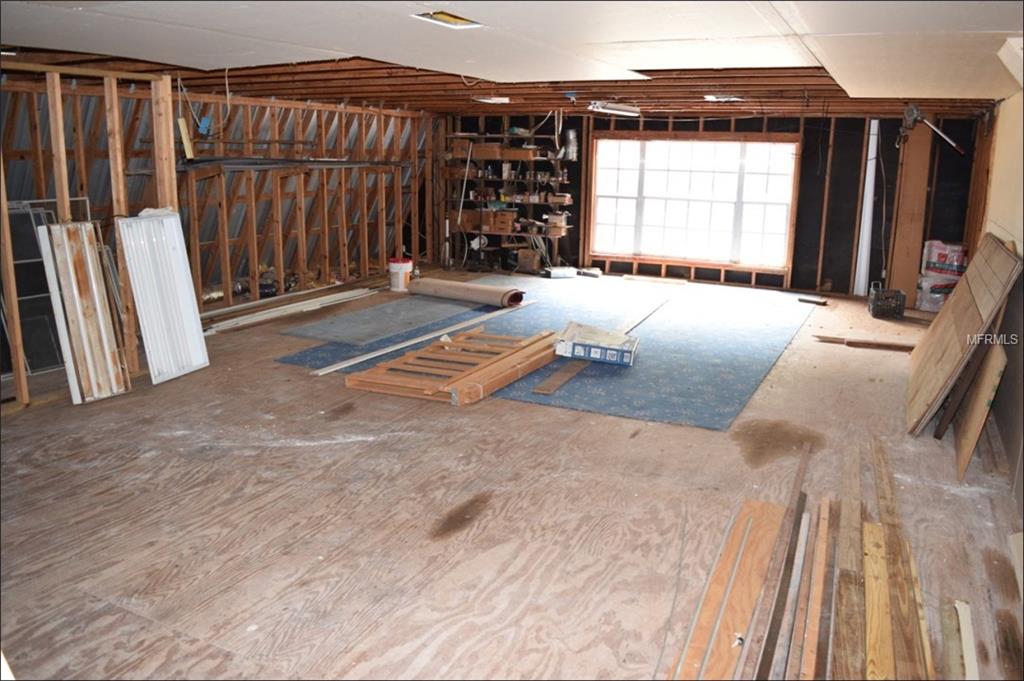 412 OLD MULRENNAN ROAD, VALRICO, Florida 33594, 3 Bedrooms Bedrooms, 7 Rooms Rooms,3 BathroomsBathrooms,Residential,For sale,OLD MULRENNAN,T2903420