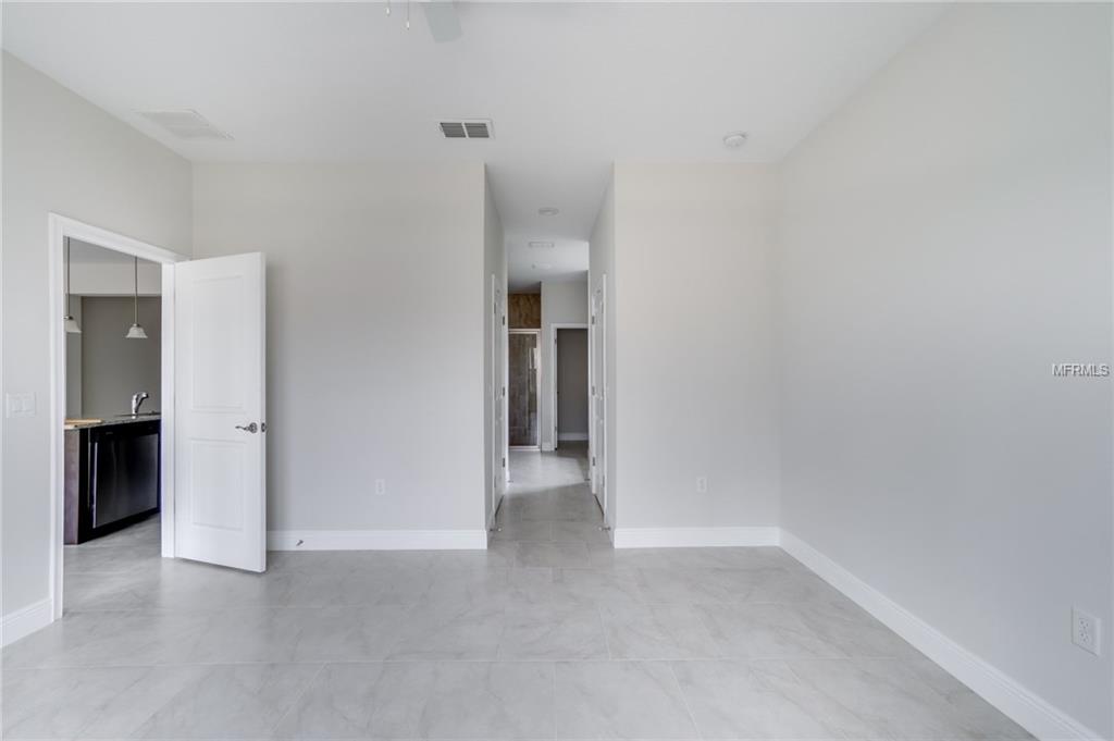 386 BEGONIA COURT, POINCIANA, Florida 34759, 3 Bedrooms Bedrooms, 3 Rooms Rooms,2 BathroomsBathrooms,Residential,For sale,BEGONIA,O5544473