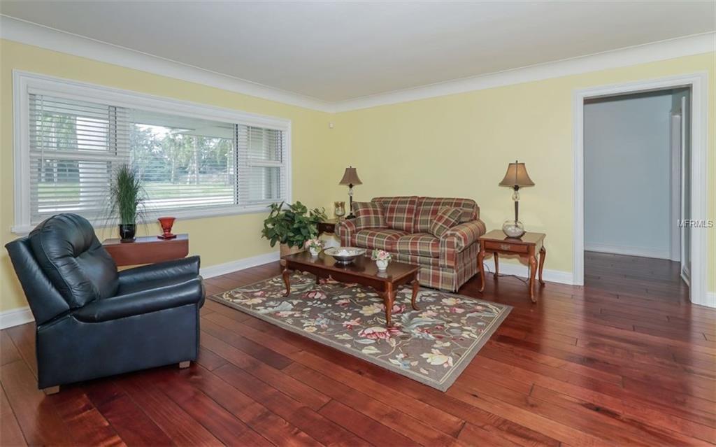 7337 PHILLIPS STREET, SARASOTA, Florida 34243, 3 Bedrooms Bedrooms, 7 Rooms Rooms,2 BathroomsBathrooms,Residential,For sale,PHILLIPS,A4201768