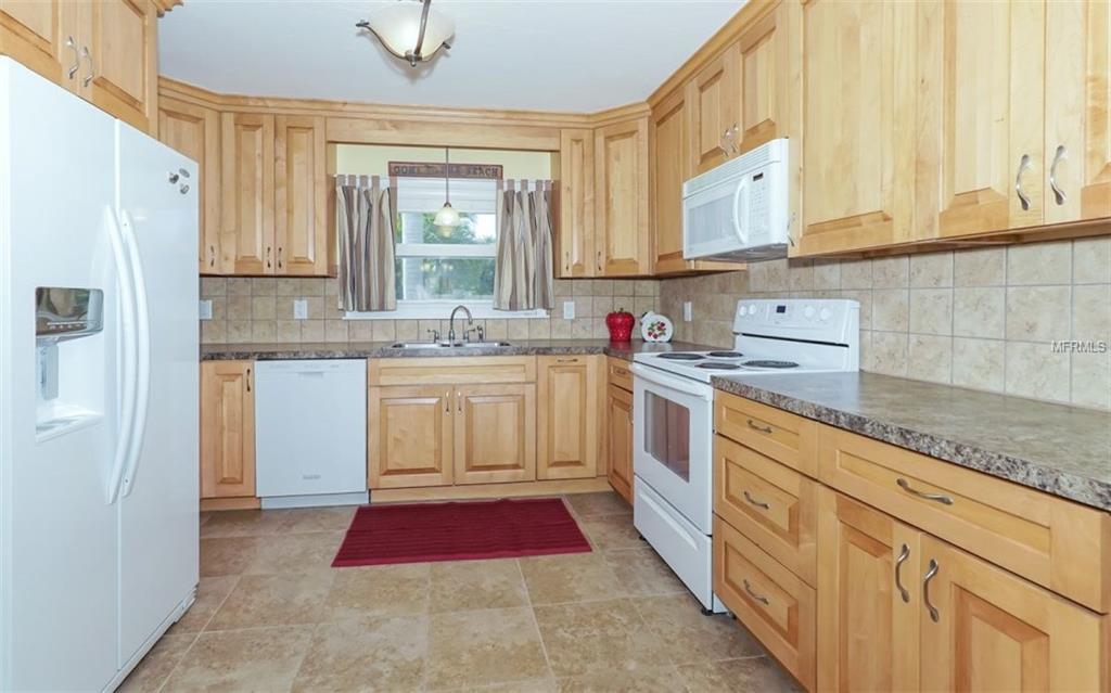 7337 PHILLIPS STREET, SARASOTA, Florida 34243, 3 Bedrooms Bedrooms, 7 Rooms Rooms,2 BathroomsBathrooms,Residential,For sale,PHILLIPS,A4201768