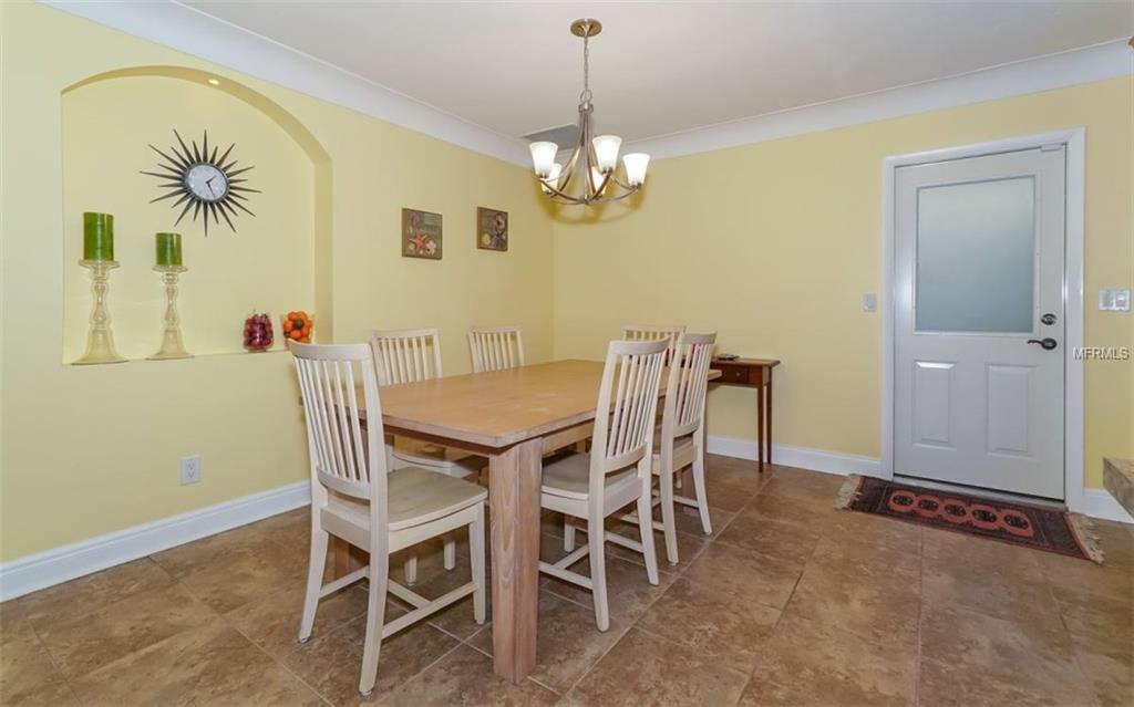 7337 PHILLIPS STREET, SARASOTA, Florida 34243, 3 Bedrooms Bedrooms, 7 Rooms Rooms,2 BathroomsBathrooms,Residential,For sale,PHILLIPS,A4201768