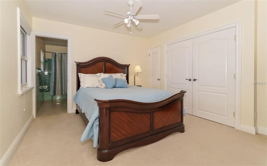 7337 PHILLIPS STREET, SARASOTA, Florida 34243, 3 Bedrooms Bedrooms, 7 Rooms Rooms,2 BathroomsBathrooms,Residential,For sale,PHILLIPS,A4201768