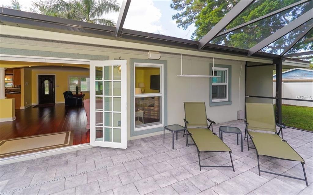 7337 PHILLIPS STREET, SARASOTA, Florida 34243, 3 Bedrooms Bedrooms, 7 Rooms Rooms,2 BathroomsBathrooms,Residential,For sale,PHILLIPS,A4201768