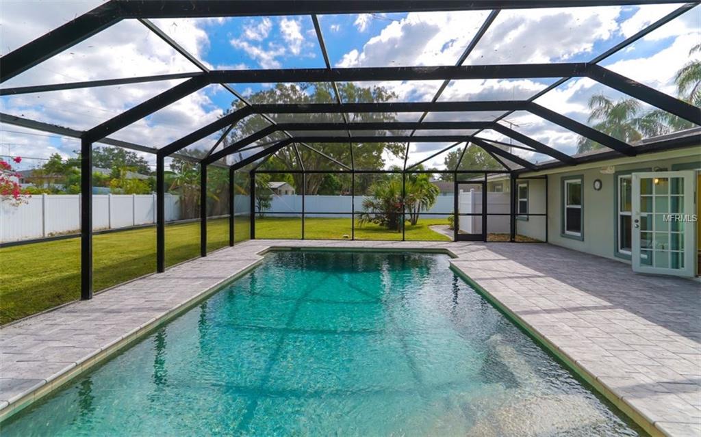 7337 PHILLIPS STREET, SARASOTA, Florida 34243, 3 Bedrooms Bedrooms, 7 Rooms Rooms,2 BathroomsBathrooms,Residential,For sale,PHILLIPS,A4201768