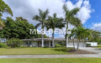 7337 PHILLIPS STREET, SARASOTA, Florida 34243, 3 Bedrooms Bedrooms, 7 Rooms Rooms,2 BathroomsBathrooms,Residential,For sale,PHILLIPS,A4201768