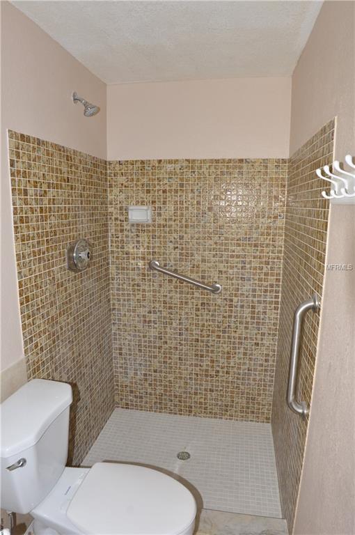 1330 ROOSEVELT DRIVE, VENICE, Florida 34293, 3 Bedrooms Bedrooms, 8 Rooms Rooms,2 BathroomsBathrooms,Residential,For sale,ROOSEVELT,C7246211