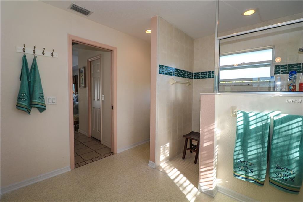 9206 ROSEBUD CIRCLE, PORT CHARLOTTE, Florida 33981, 3 Bedrooms Bedrooms, 6 Rooms Rooms,2 BathroomsBathrooms,Residential,For sale,ROSEBUD,D5922436