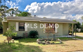 1292 WHITEWOOD DRIVE, DELTONA, Florida 32725, 3 Bedrooms Bedrooms, 5 Rooms Rooms,1 BathroomBathrooms,Residential,For sale,WHITEWOOD,V4722575