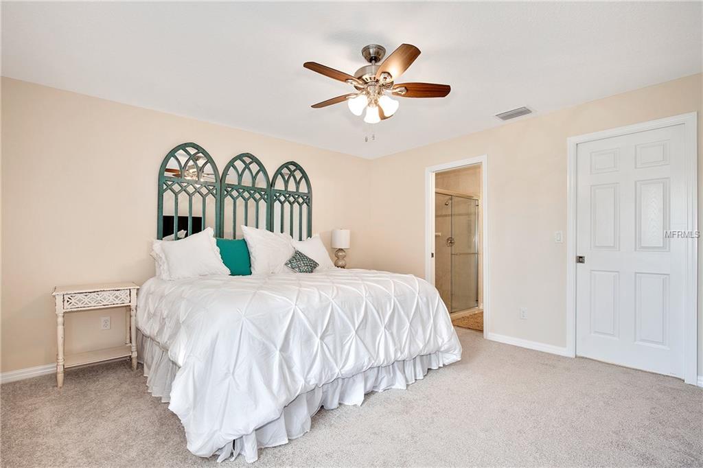 1312 TEAKWOOD LANE, LADY LAKE, Florida 32159, 3 Bedrooms Bedrooms, 4 Rooms Rooms,2 BathroomsBathrooms,Residential,For sale,TEAKWOOD,G4852119