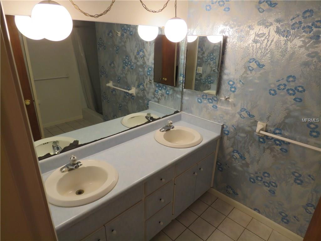 248 COWRY ROAD, VENICE, Florida 34293, 2 Bedrooms Bedrooms, 8 Rooms Rooms,2 BathroomsBathrooms,Residential,For sale,COWRY,A4209134