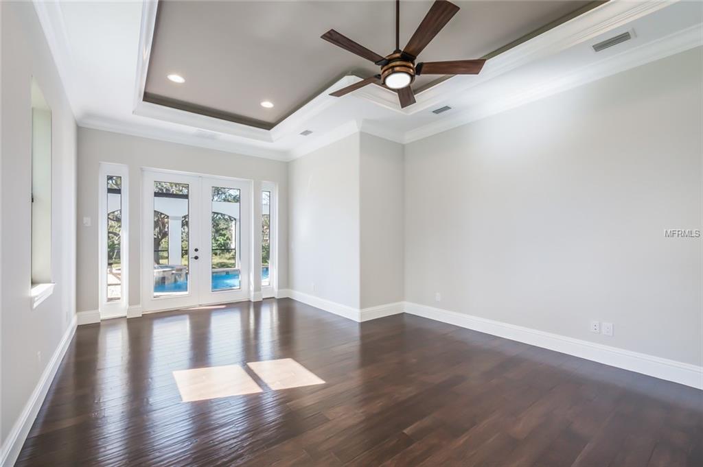 6230 HOLLYWOOD BOULEVARD, SARASOTA, Florida 34231, 4 Bedrooms Bedrooms, 14 Rooms Rooms,3 BathroomsBathrooms,Residential,For sale,HOLLYWOOD,A4209367