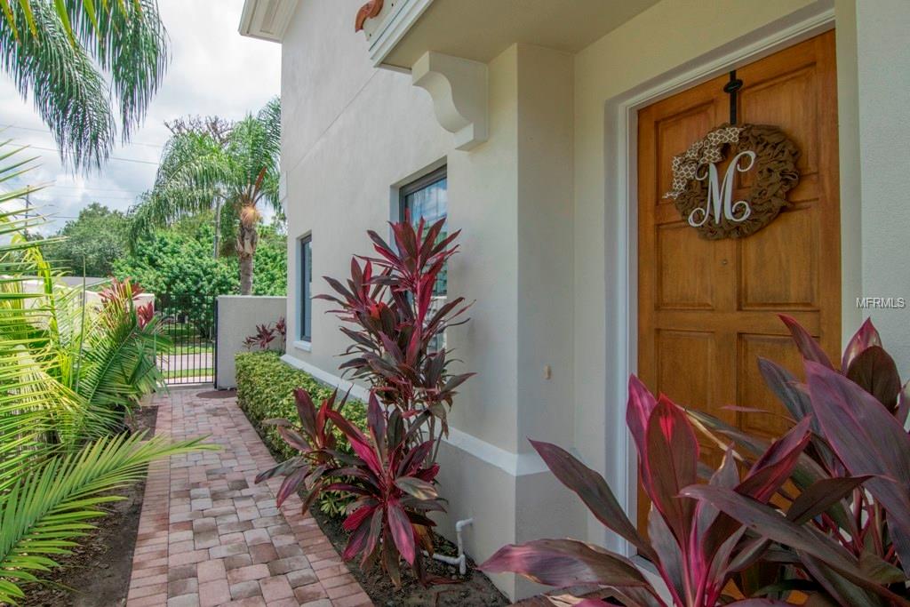 3813 VILLAS DEL SOL COURT, TAMPA, Florida 33609, 3 Bedrooms Bedrooms, 5 Rooms Rooms,2 BathroomsBathrooms,Residential,For sale,VILLAS DEL SOL,T2896250