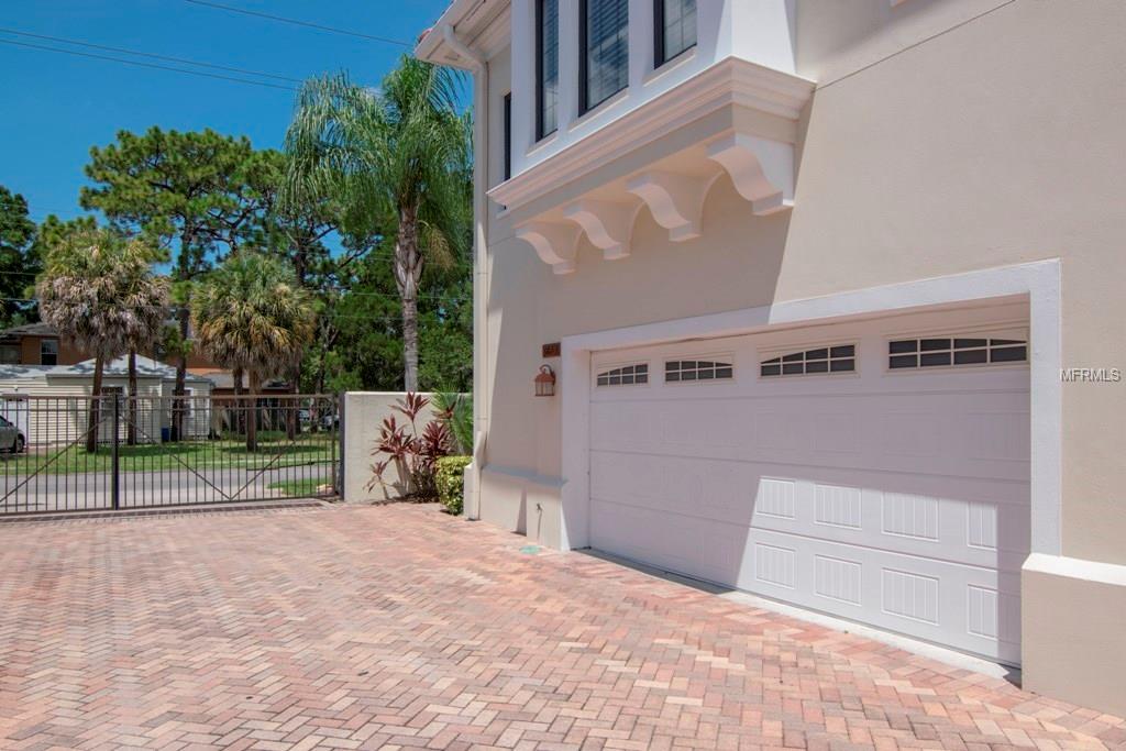 3813 VILLAS DEL SOL COURT, TAMPA, Florida 33609, 3 Bedrooms Bedrooms, 5 Rooms Rooms,2 BathroomsBathrooms,Residential,For sale,VILLAS DEL SOL,T2896250