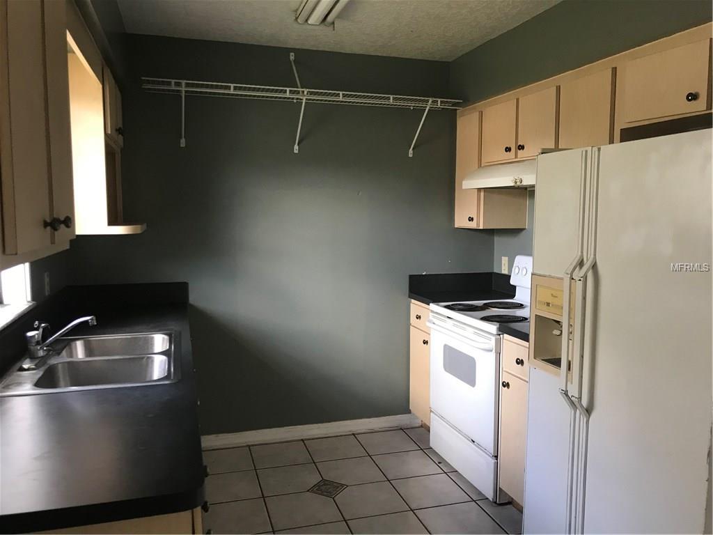 1400 E HARRISON STREET, OVIEDO, Florida 32765, 3 Bedrooms Bedrooms, 6 Rooms Rooms,1 BathroomBathrooms,Residential,For sale,HARRISON,O5535697