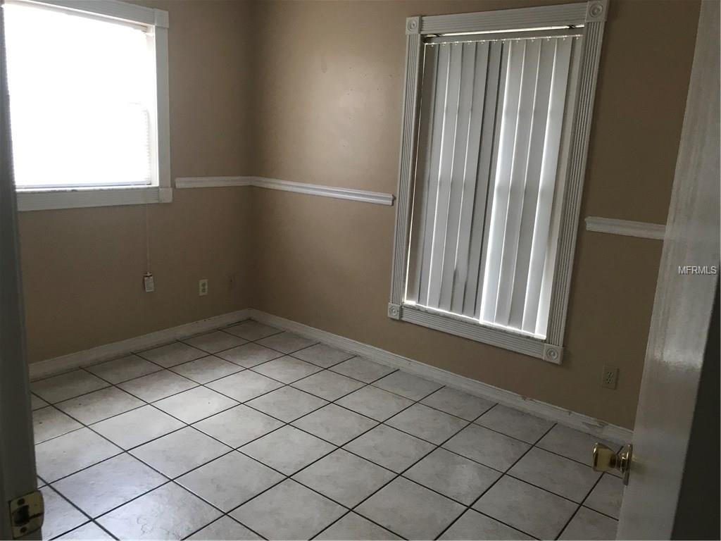 1400 E HARRISON STREET, OVIEDO, Florida 32765, 3 Bedrooms Bedrooms, 6 Rooms Rooms,1 BathroomBathrooms,Residential,For sale,HARRISON,O5535697