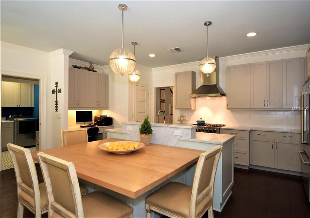 1707 ASHER LANE, ORLANDO, Florida 32803, 3 Bedrooms Bedrooms, 8 Rooms Rooms,3 BathroomsBathrooms,Residential,For sale,ASHER,O5544478