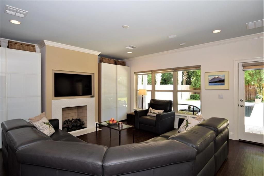 1707 ASHER LANE, ORLANDO, Florida 32803, 3 Bedrooms Bedrooms, 8 Rooms Rooms,3 BathroomsBathrooms,Residential,For sale,ASHER,O5544478