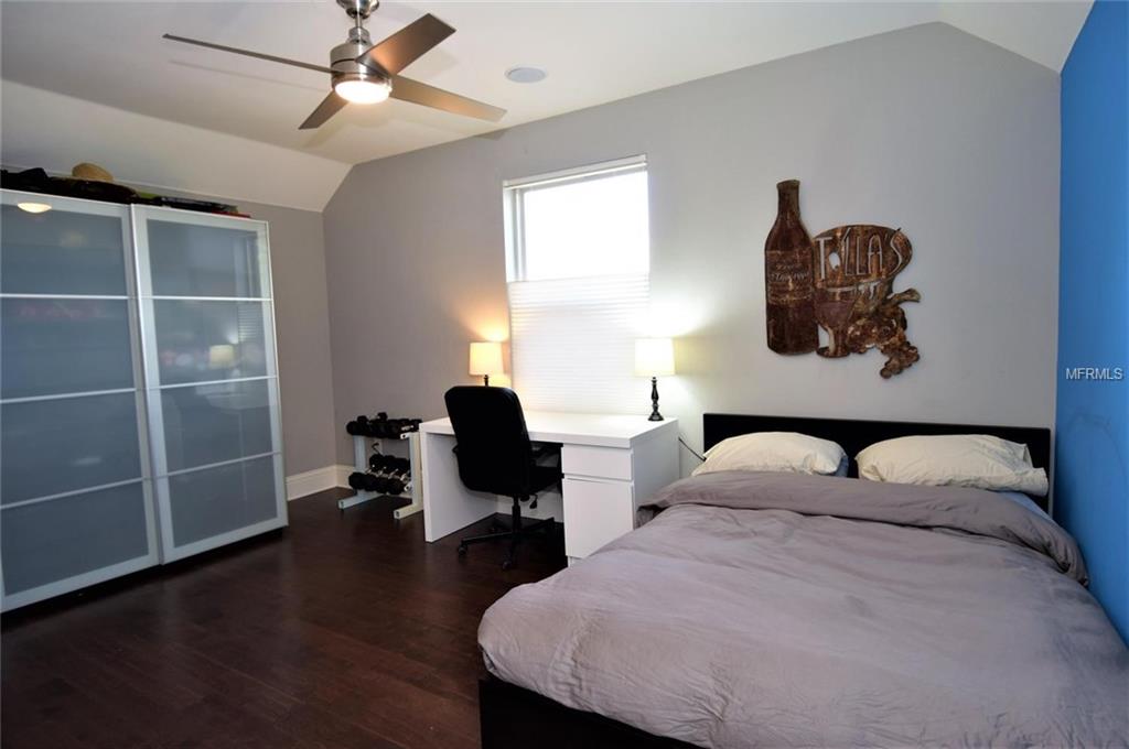 1707 ASHER LANE, ORLANDO, Florida 32803, 3 Bedrooms Bedrooms, 8 Rooms Rooms,3 BathroomsBathrooms,Residential,For sale,ASHER,O5544478