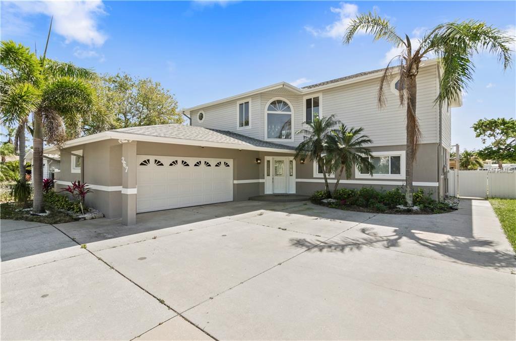 367 LA HACIENDA DRIVE, INDIAN ROCKS BEACH, Florida 33785, 4 Bedrooms Bedrooms, 7 Rooms Rooms,5 BathroomsBathrooms,Residential,For sale,LA HACIENDA,T2916129