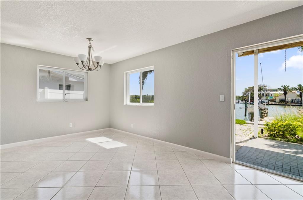 367 LA HACIENDA DRIVE, INDIAN ROCKS BEACH, Florida 33785, 4 Bedrooms Bedrooms, 7 Rooms Rooms,5 BathroomsBathrooms,Residential,For sale,LA HACIENDA,T2916129
