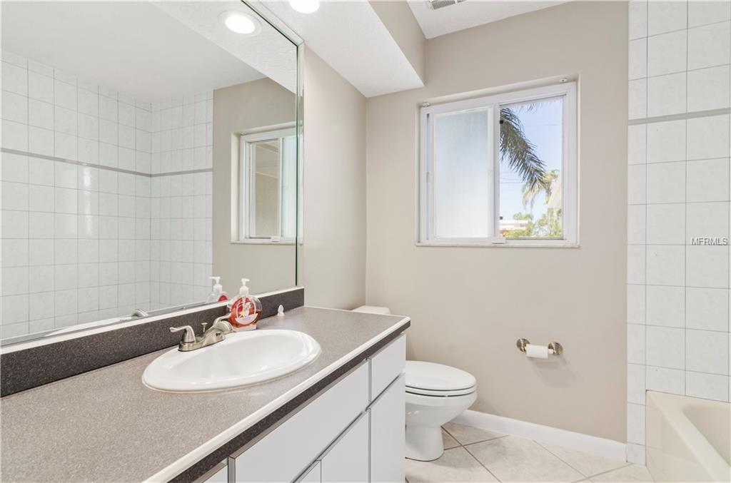 367 LA HACIENDA DRIVE, INDIAN ROCKS BEACH, Florida 33785, 4 Bedrooms Bedrooms, 7 Rooms Rooms,5 BathroomsBathrooms,Residential,For sale,LA HACIENDA,T2916129