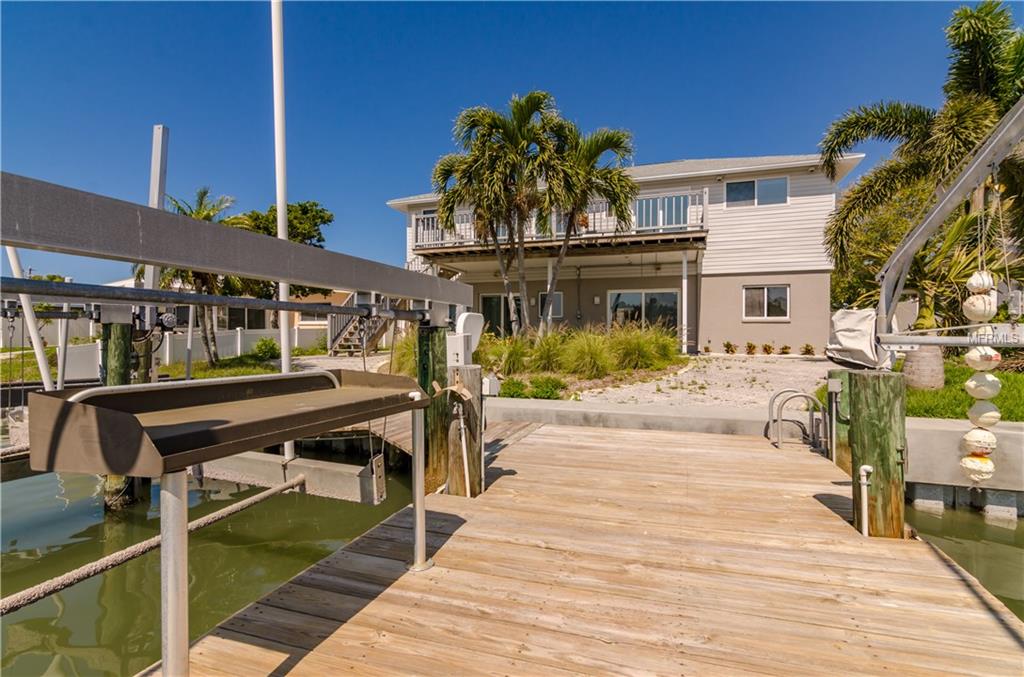 367 LA HACIENDA DRIVE, INDIAN ROCKS BEACH, Florida 33785, 4 Bedrooms Bedrooms, 7 Rooms Rooms,5 BathroomsBathrooms,Residential,For sale,LA HACIENDA,T2916129