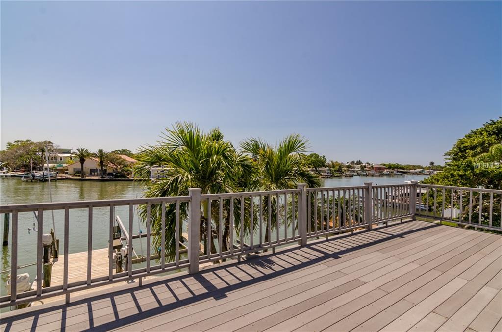 367 LA HACIENDA DRIVE, INDIAN ROCKS BEACH, Florida 33785, 4 Bedrooms Bedrooms, 7 Rooms Rooms,5 BathroomsBathrooms,Residential,For sale,LA HACIENDA,T2916129