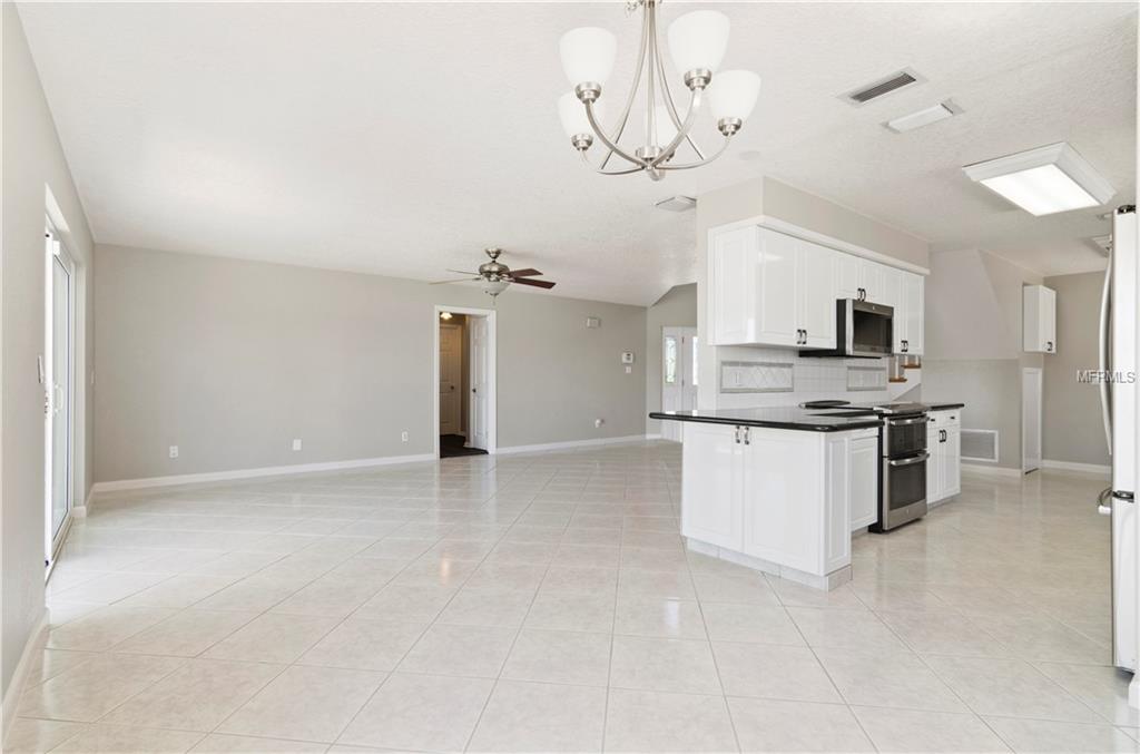 367 LA HACIENDA DRIVE, INDIAN ROCKS BEACH, Florida 33785, 4 Bedrooms Bedrooms, 7 Rooms Rooms,5 BathroomsBathrooms,Residential,For sale,LA HACIENDA,T2916129