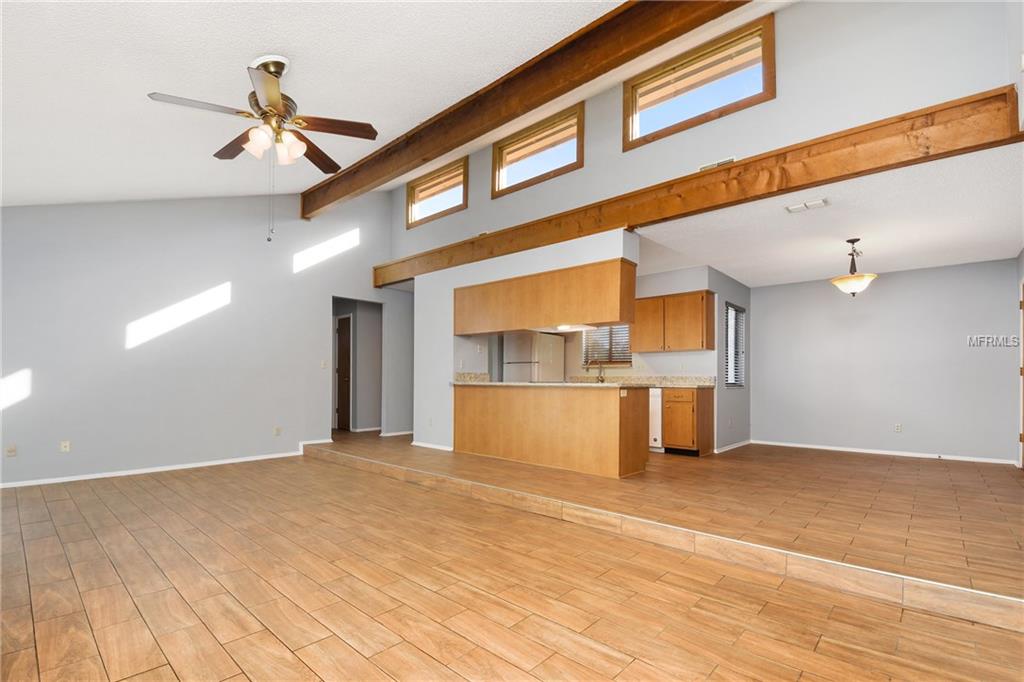 5212 SPRINGSIDE COURT, ORLANDO, Florida 32819, 3 Bedrooms Bedrooms, 6 Rooms Rooms,2 BathroomsBathrooms,Residential,For sale,SPRINGSIDE,O5551493